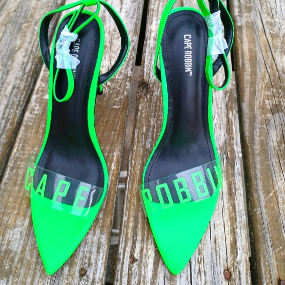 Neon Green Cape Robbin heels 4 nches